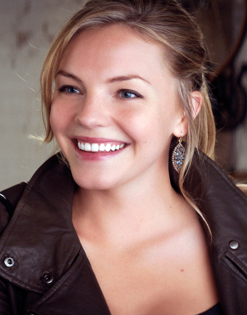 Eloise mumford  nackt