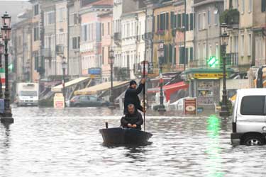 La pequeña Venecia (Shun Li y el poeta)