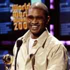 Usher consigue su tercer nº1 seguido en la Billboard 200