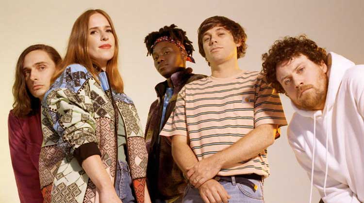 Metronomy en modo Rosalía