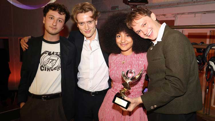 English Teacher celebra el Mercury Prize 2024