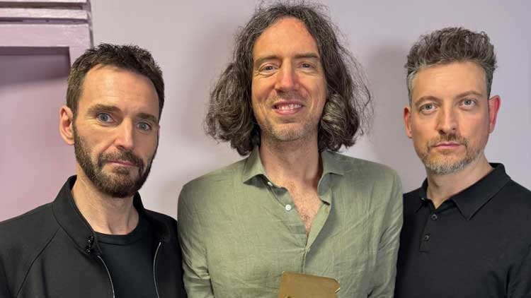 Snow Patrol celebra su segundo número 1 en la lista británica de álbumes