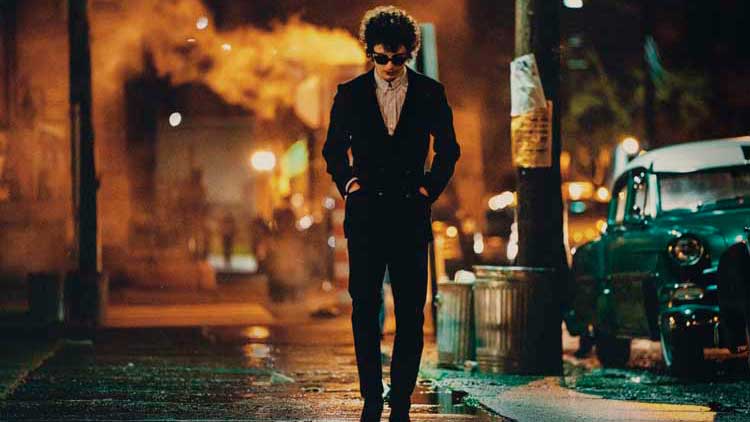 Timothée Chalamet como Bob Dylan en 'A complete unknown'