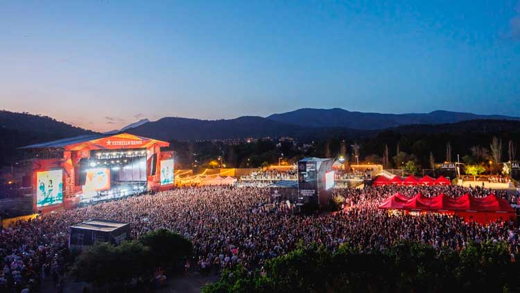 Ambiente durante el concierto de Aitana en Mallorca Live Festival 2024