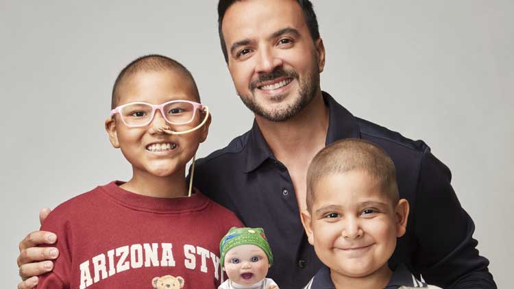 Luis Fonsi con Thiago y Valentina